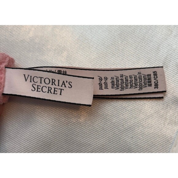 Victoria secret push up bra 38C - Picture 3 of 4